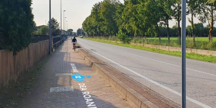 pista ciclabile di Rosà con toponomastica ExtraGiro